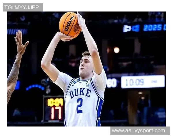 克里斯蒂称赞弗拉格篮下对抗能力出色并在关键时刻命中重要投篮 克里斯蒂称赞弗拉格篮下对抗能力出色并在关键时刻命中重要投篮